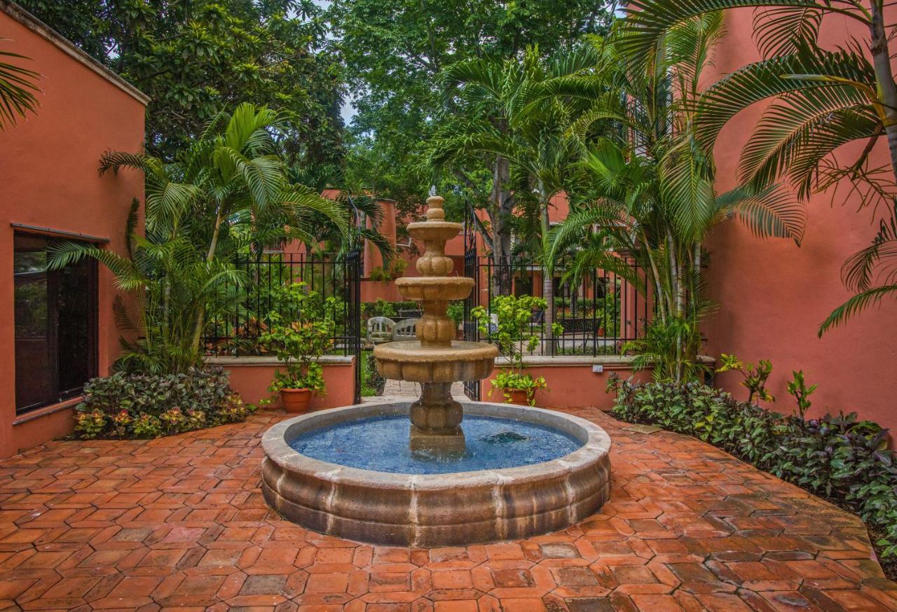 Hacienda San Miguel Hotel & Suites Cozumel Exterior photo